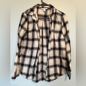 Old Navy Black and White Button Down Shirt